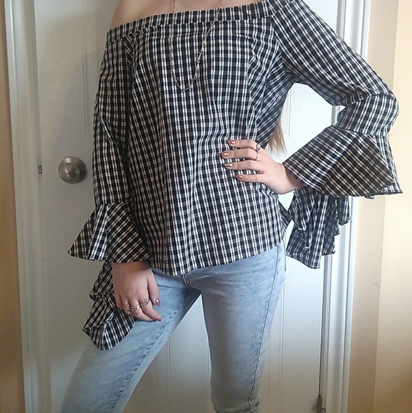 NWT 1 State Off the Shoulder Gingham Blouse size M with waterfall sleeves - Picture 1 of 8